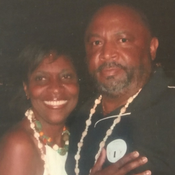 Meet your Posher, Debra - Picture 2 of 2